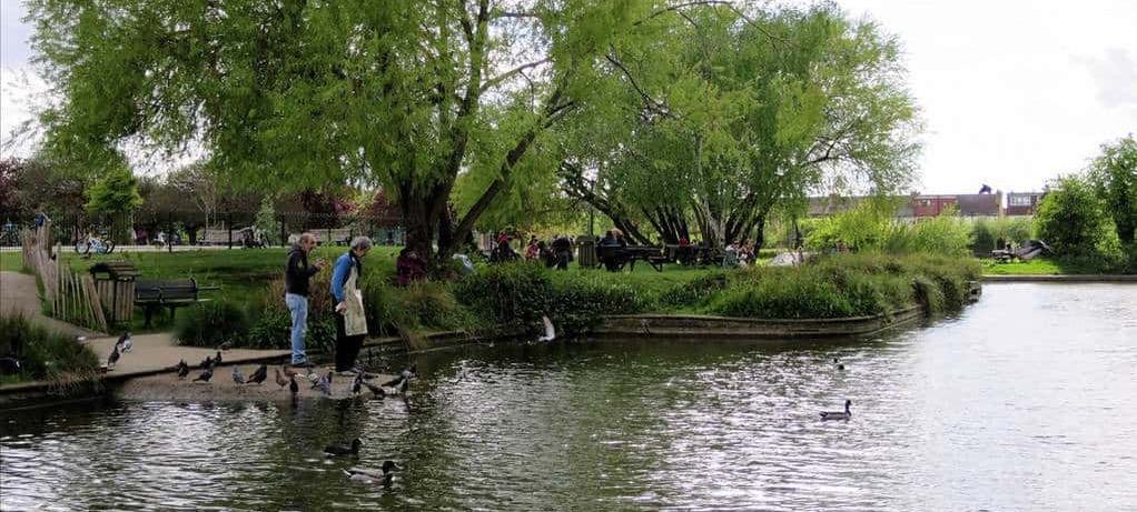 17347383416 0d0a752d9e b people at lake